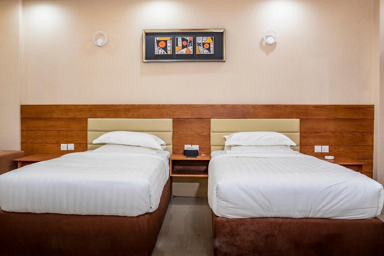 Red-5 - Al Safa Suites Salalah Exterior photo